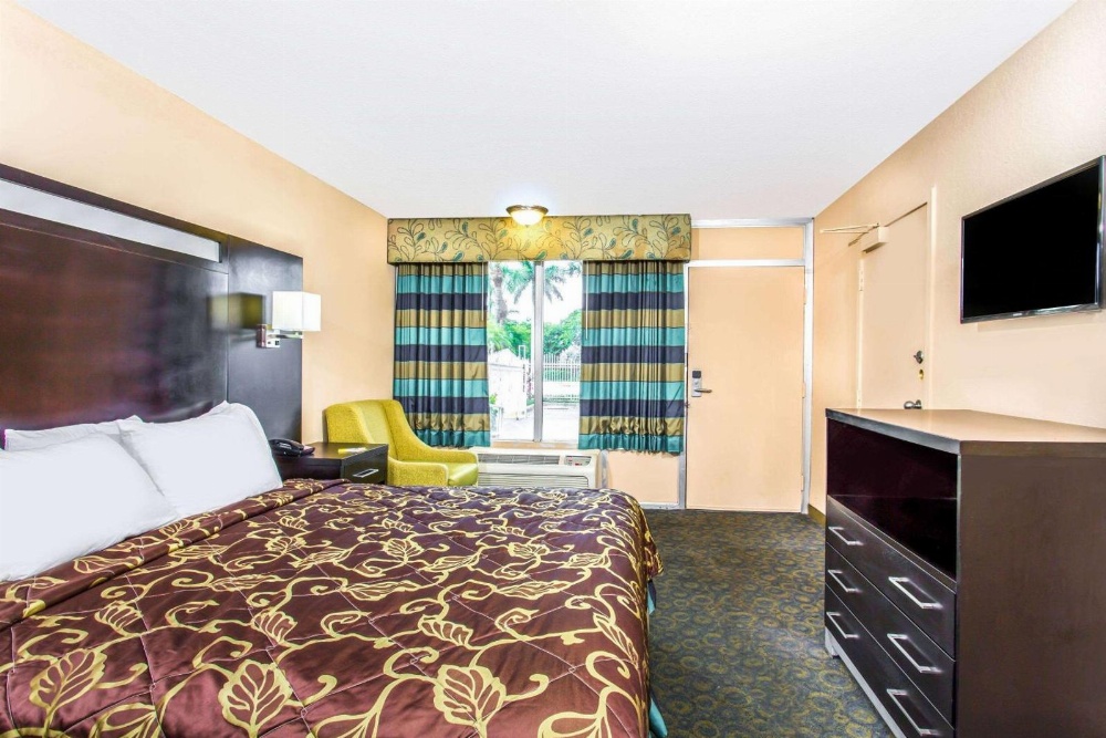 Days Inn by Wyndham Fort Lauderdale Airport Cruise Port